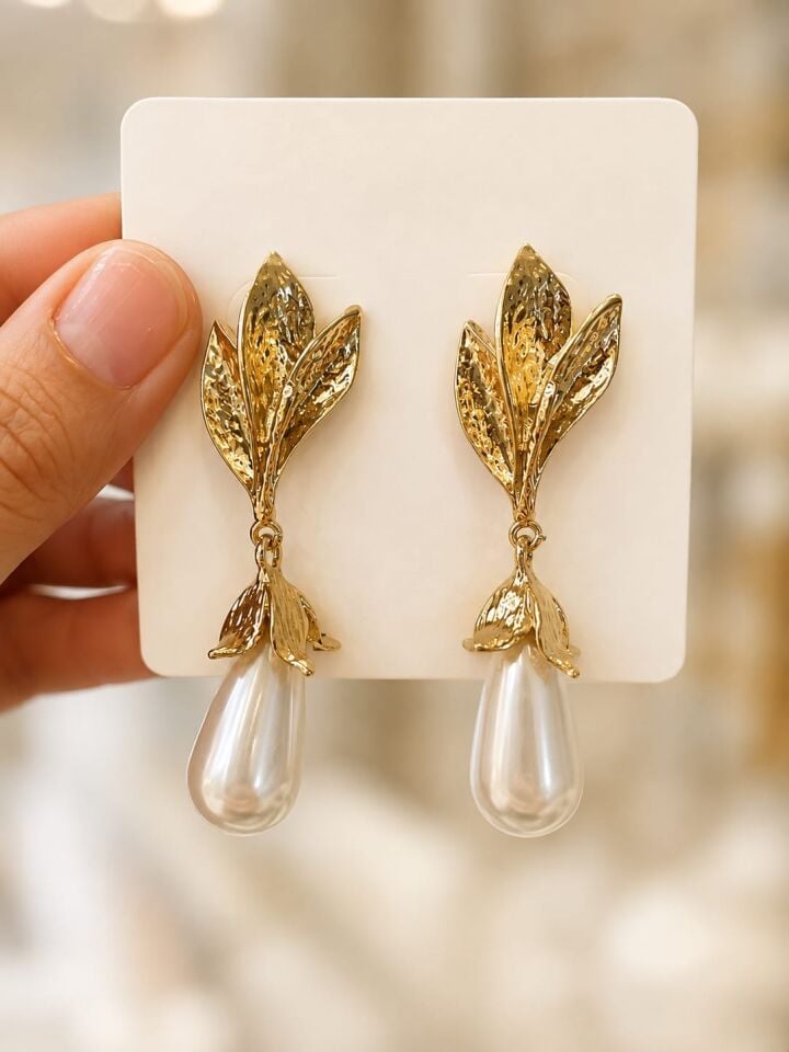 Marka Sallantılı İnce Küpe Gold