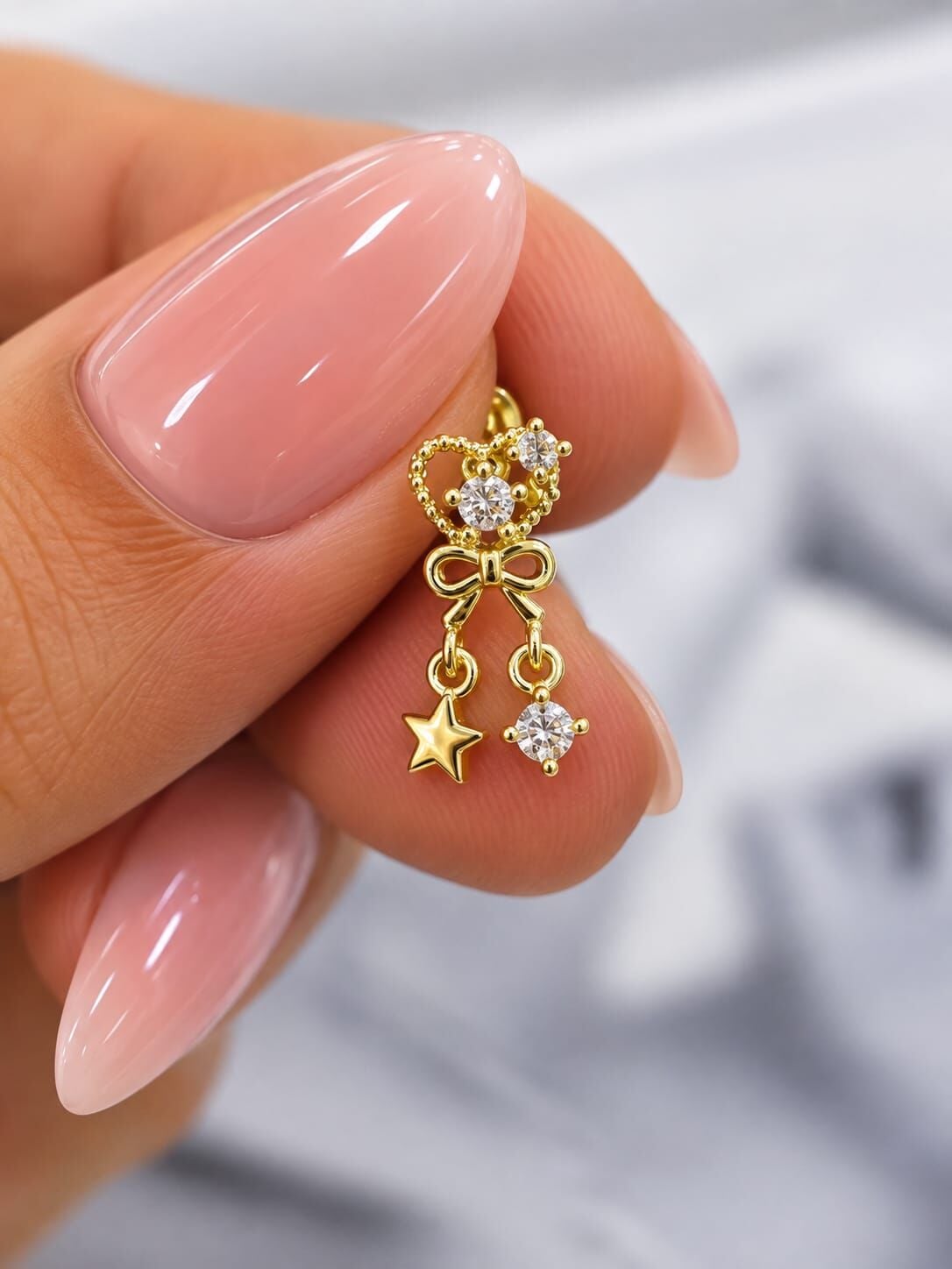 Tragus Sallantılı